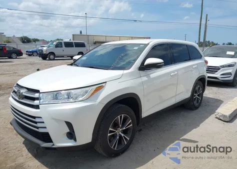 2019 Toyota Highlander Le z USA, uszkodzony, nr VIN 5TDZARFH0KS060236